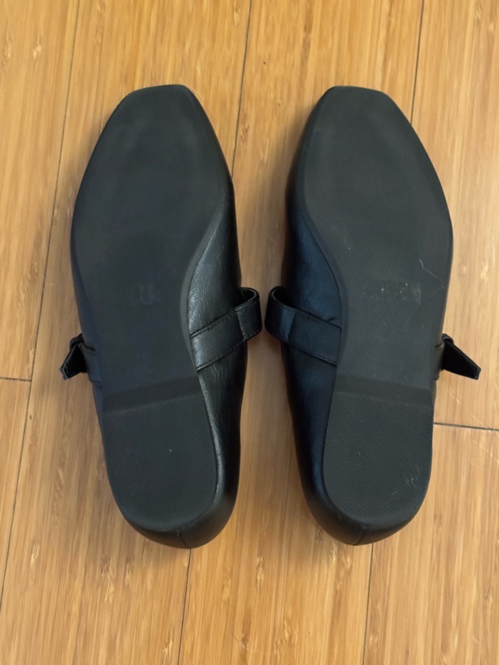 DV by Dolce Vita Black Mary Jane Flats with Gold Buckle - Picture 4 of 4